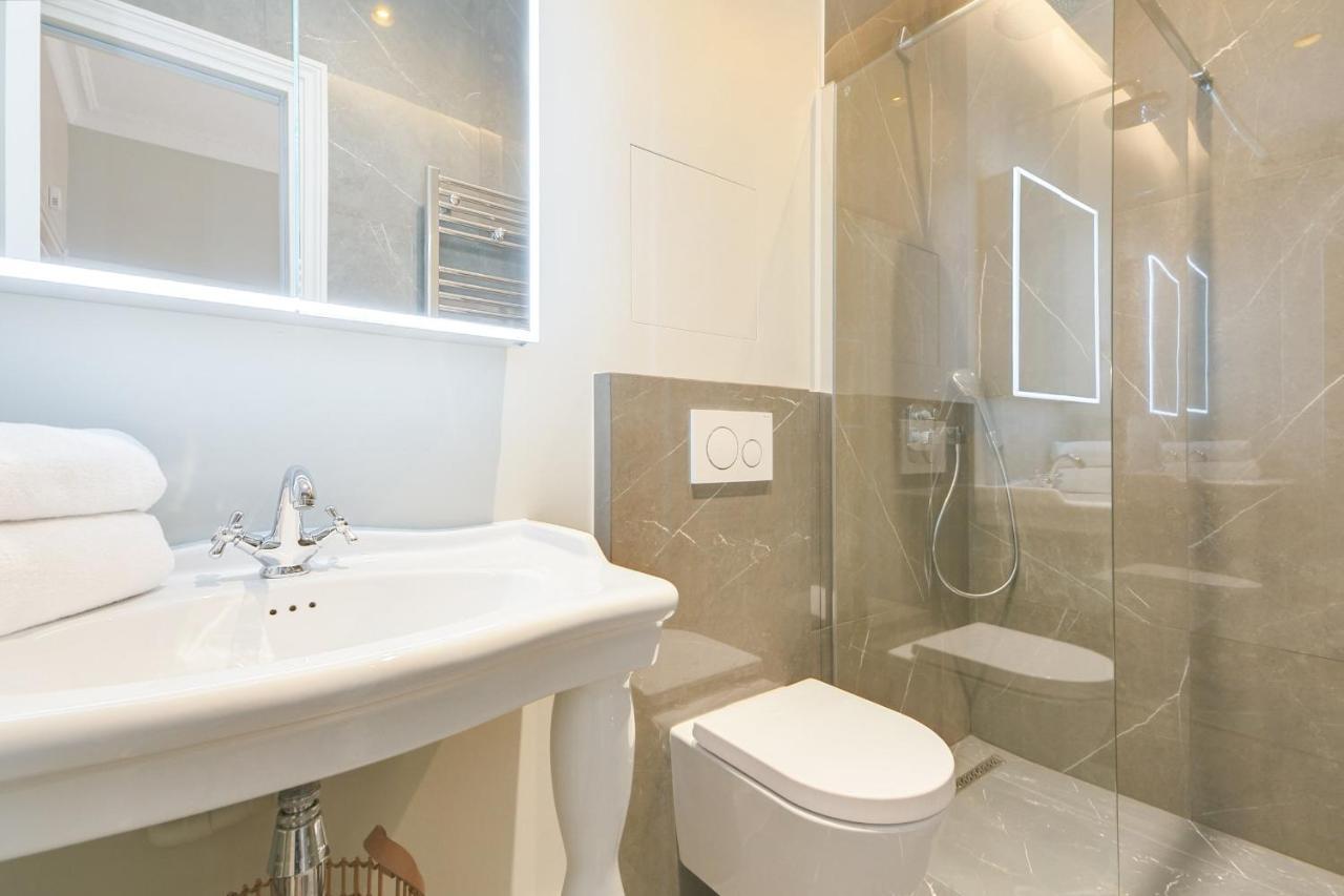 Guestready - Lovely Flat In Central Paris Near Notre-Dame Apartman Kültér fotó